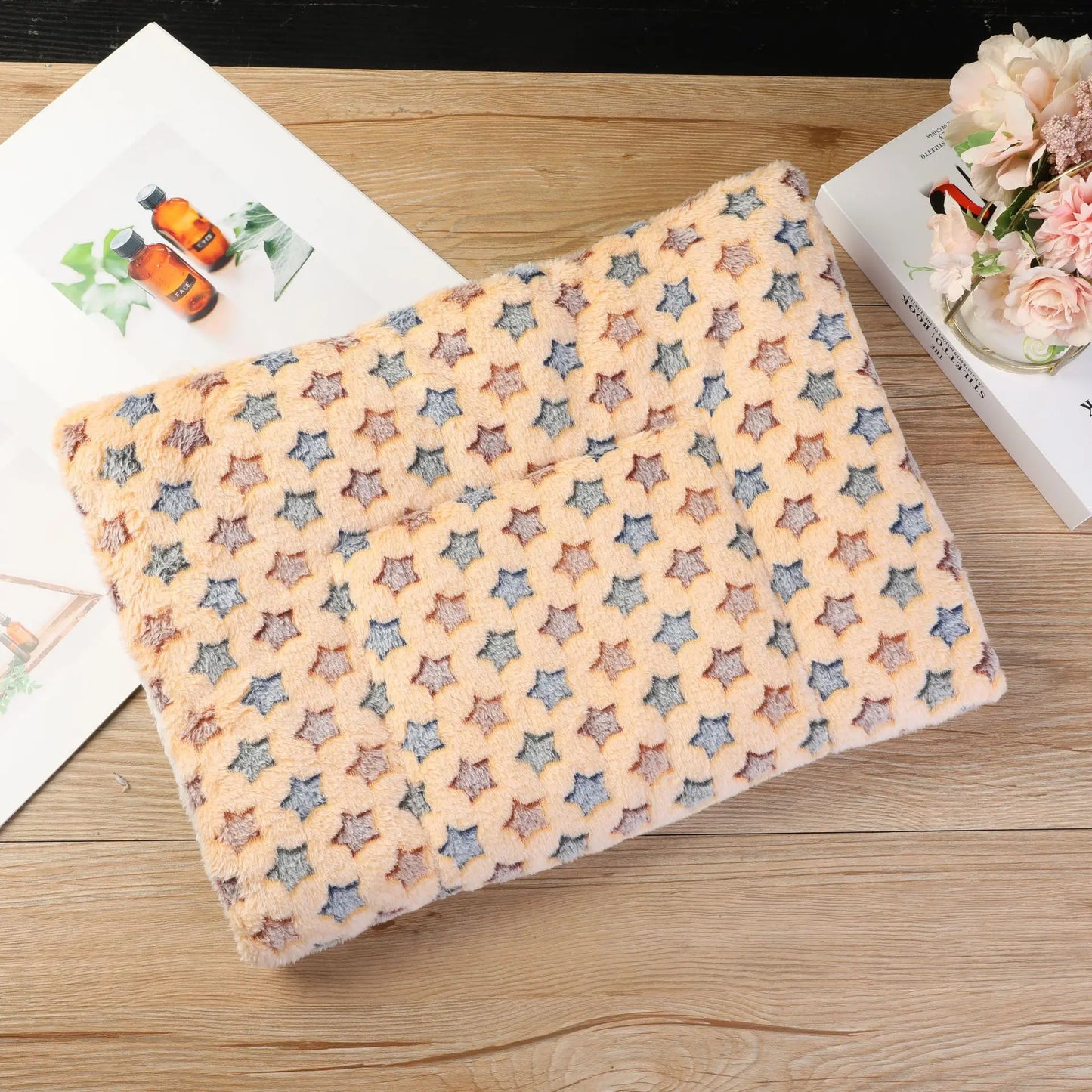 Breathable Flannel Cat Mat Thick Cushioned Sleeping Bed For Small Pets